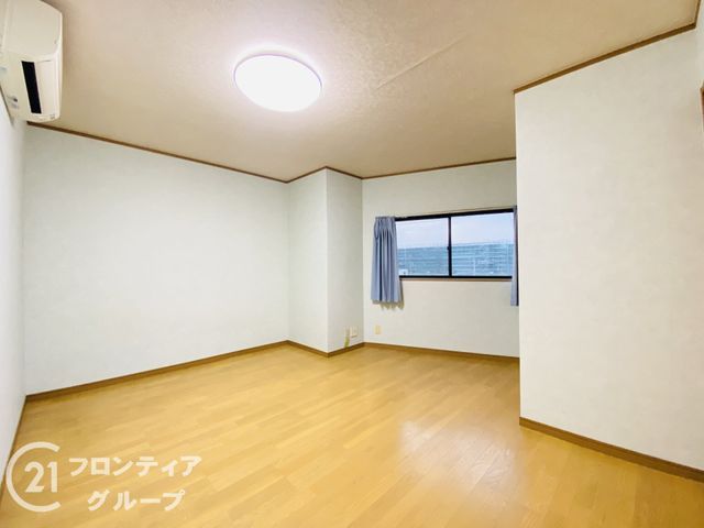 4LDK House for Sale in Kadoma, Osaka Prefecture - Thumbnail 4