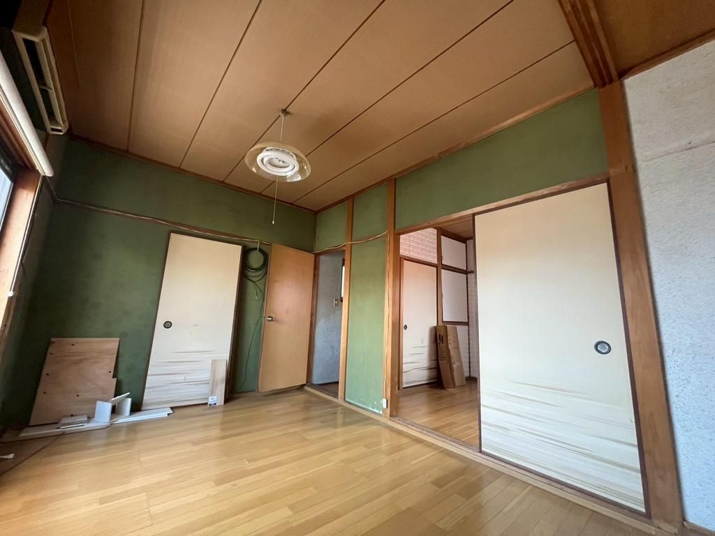 Steel-Framed 3-Story 4DK House for Sale in Osaka Hirano Ward - Thumbnail 2