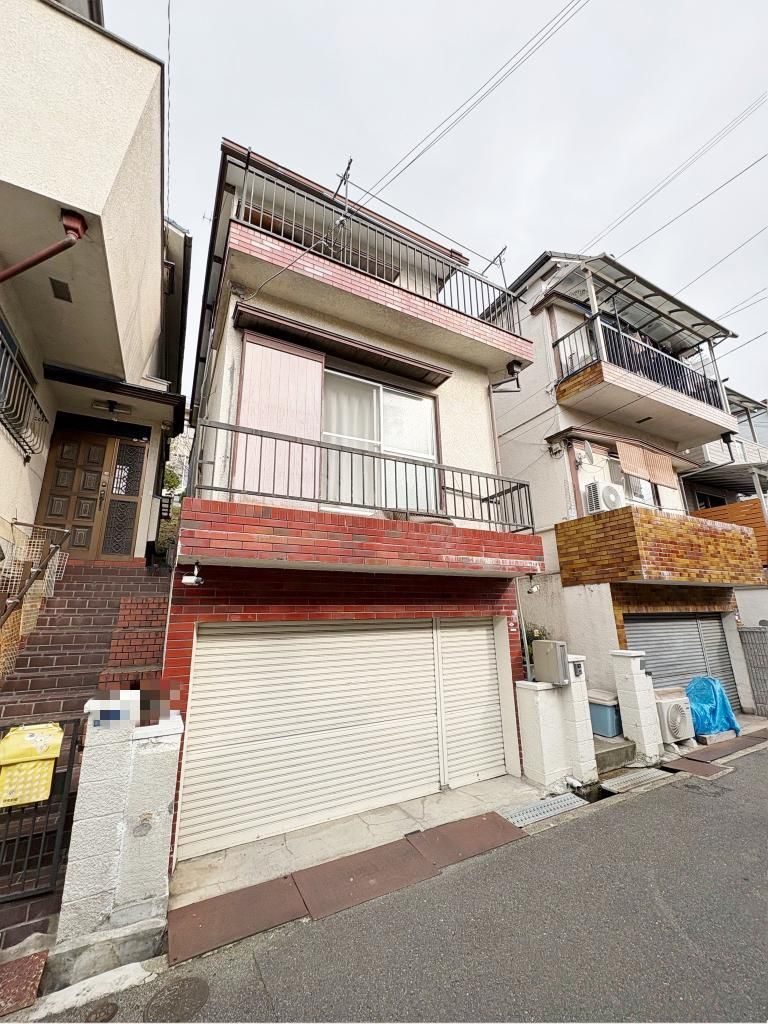 3LDK House for Sale in Daito, Osaka - 86.69 sqm - Thumbnail 2