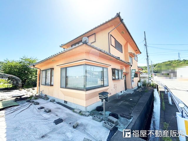 4LDK House for Sale in Himeji with Large Land and Parking - Thumbnail 2