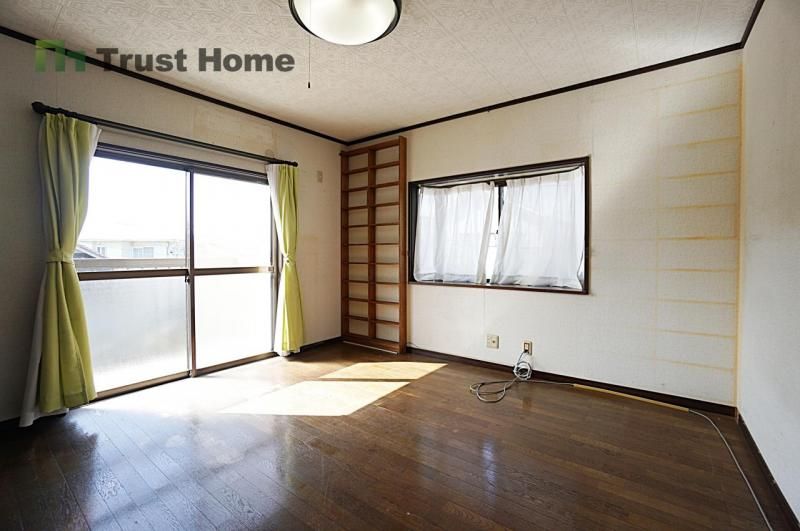 4LDK House for Sale in Kobe's Tarumi Ward with 2 Car Parks - Thumbnail 4