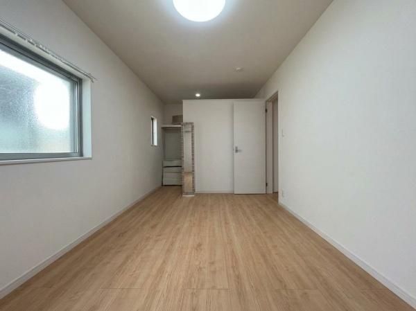 4LDK House for Sale in Kadoma, Osaka - 105m2 All-Electric - Thumbnail 3