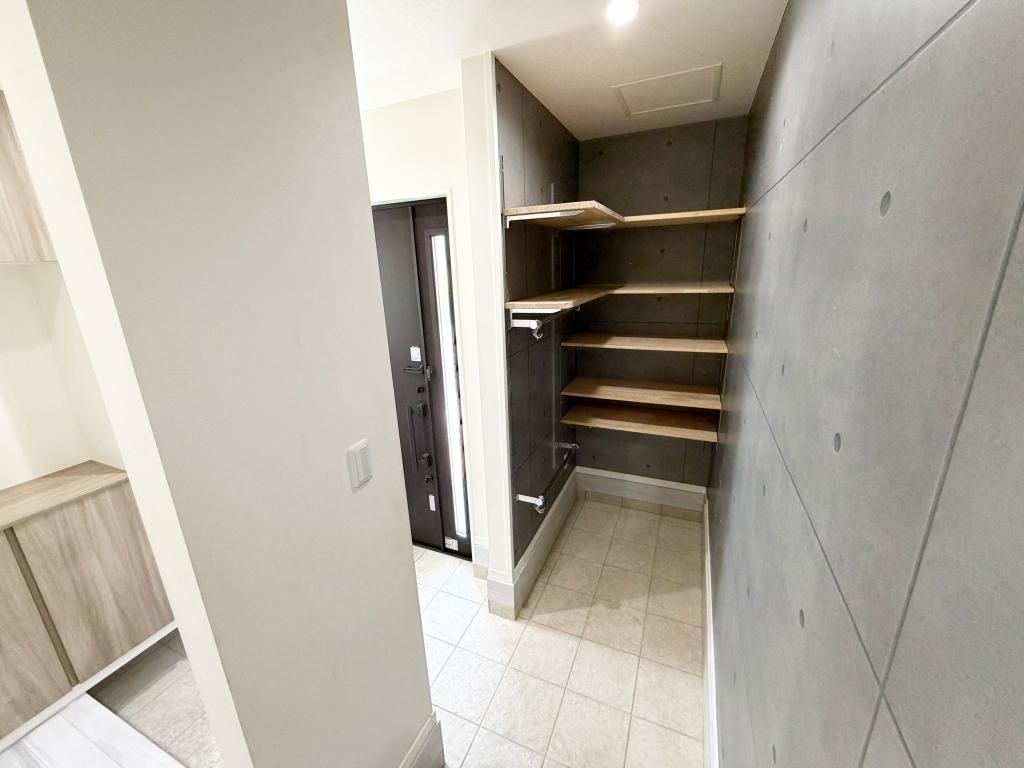 6SLDK Refurbished House in Yawata, Kyoto - 127.83 sqm - Thumbnail 4