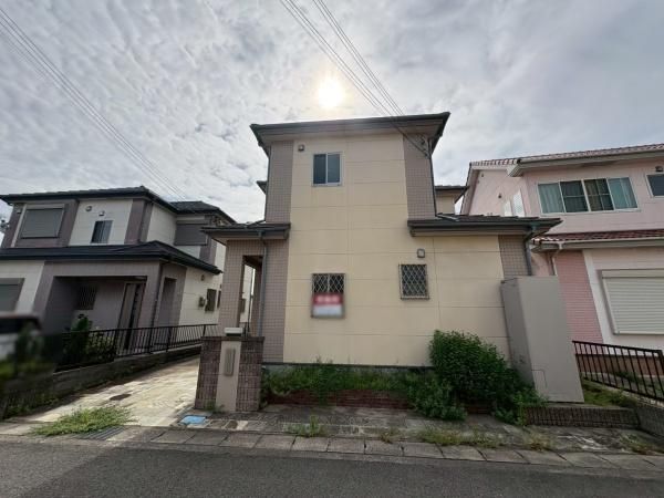 Renovated 4LDK House in Iwade City, Wakayama - Thumbnail 2