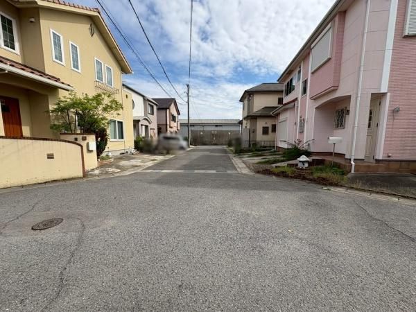 Renovated 4LDK House in Iwade City, Wakayama - Thumbnail 3