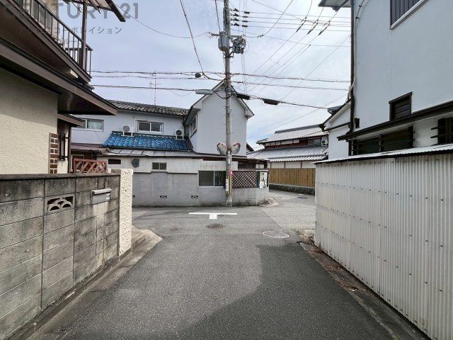 2LDK House for Sale in Itami City, Hyogo - Thumbnail 4