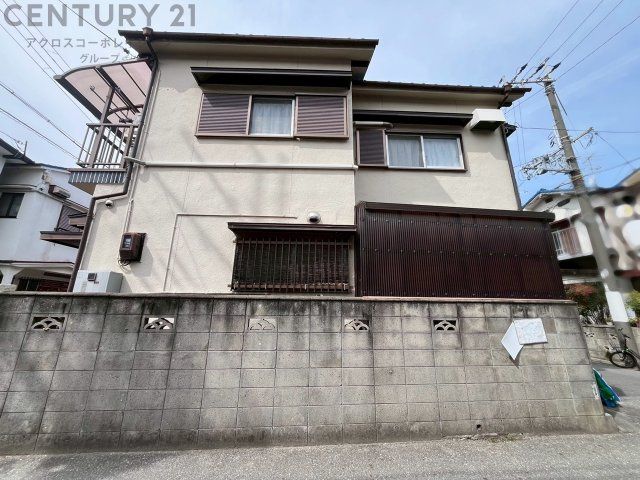 2LDK House for Sale in Itami City, Hyogo - Thumbnail 2
