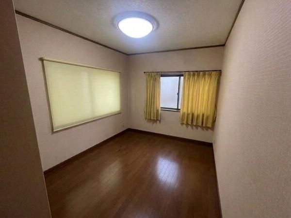 4-Story 5DK House for Sale in Fukushima, Osaka - 105.69 sqm - Thumbnail 3