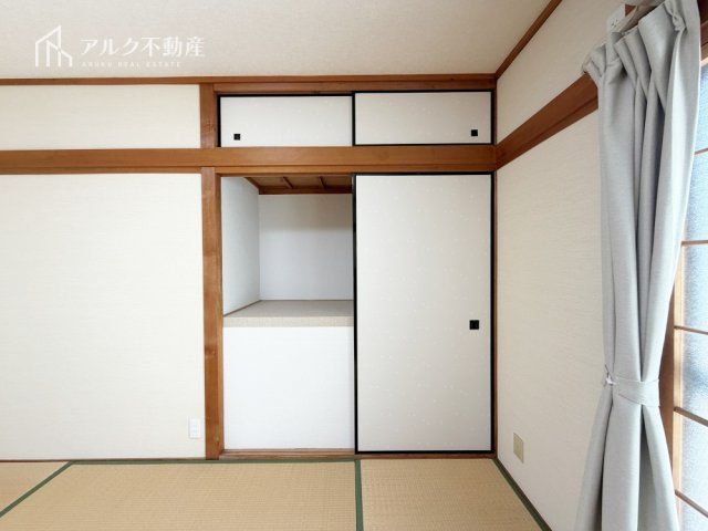 Renovated 4K House Near Koshien Station, Nishinomiya - Thumbnail 4