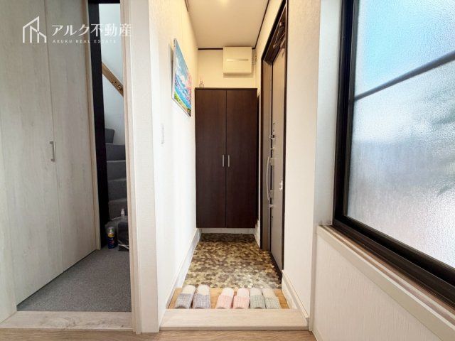 Renovated 4K House Near Koshien Station, Nishinomiya - Thumbnail 3