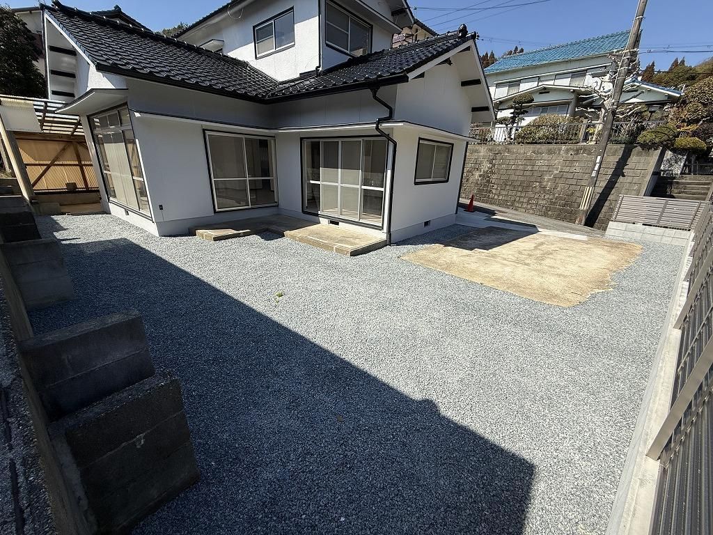 Renovated 3LDK House in Kobe's Nagata Ward with Parking - Thumbnail 2