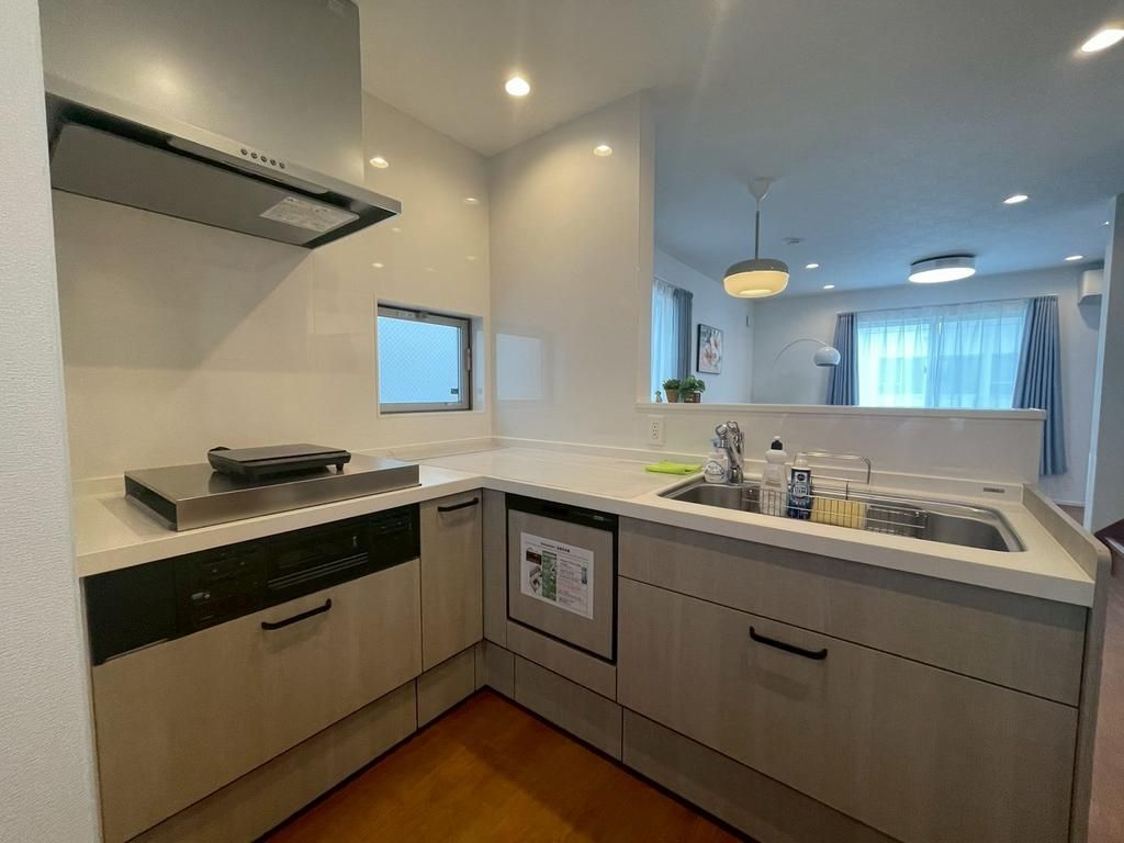 3LDK Wooden House for Sale in Ikuno-ku, Osaka - Thumbnail 2