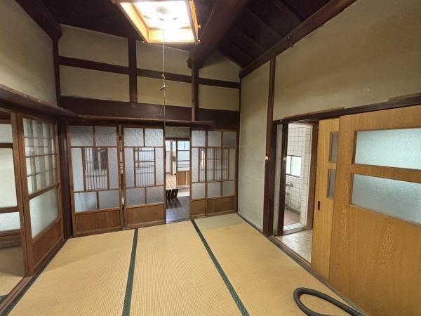 8DK Traditional House on 816 sqm Land in Taishi Town, Osaka - Thumbnail 3
