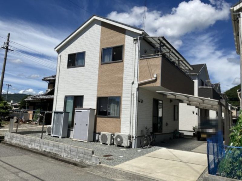 4LDK Modern House in Himeji with 4 Parking Spaces, Built 2018 - Thumbnail 3