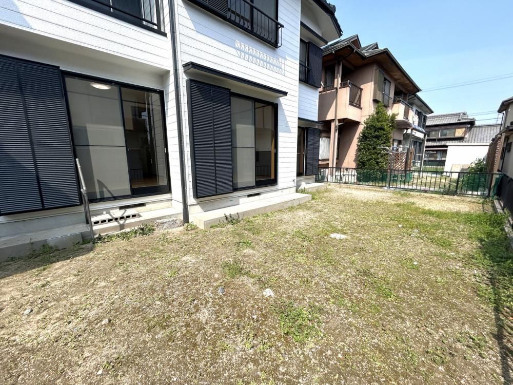 Renovated 4LDK House in Yokkaichi with Garden and Parking - Thumbnail 2