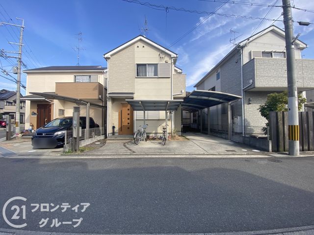 4LDK Detached House for Sale in Katano City, Osaka - Thumbnail 2