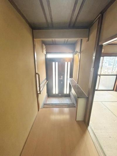 9DK Terrace House for Sale in Tadaoka, Osaka — Front_door, Tadaoka, Osaka