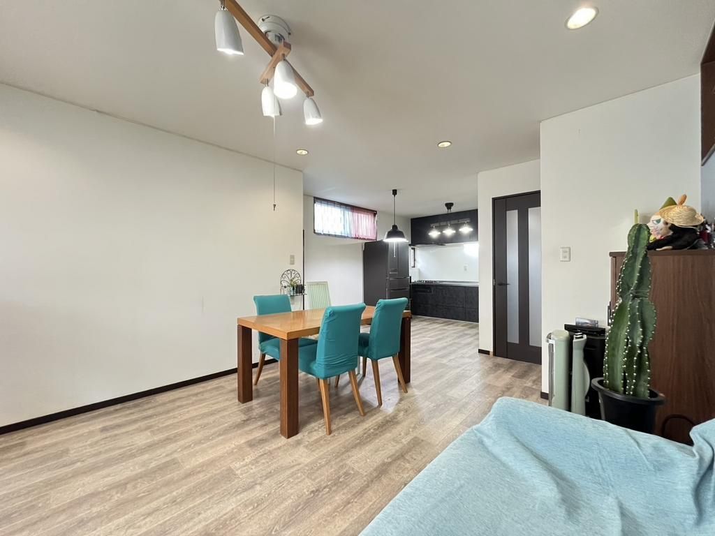 Renovated 4LDK House for Sale in Jōyō City, Kyoto - Thumbnail 2
