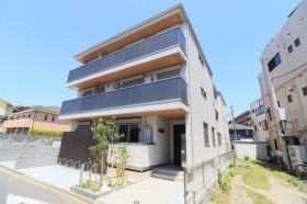 1K Apartment for Rent in Kawasaki-ku, Near Kojima-Shinden Station - Thumbnail 3
