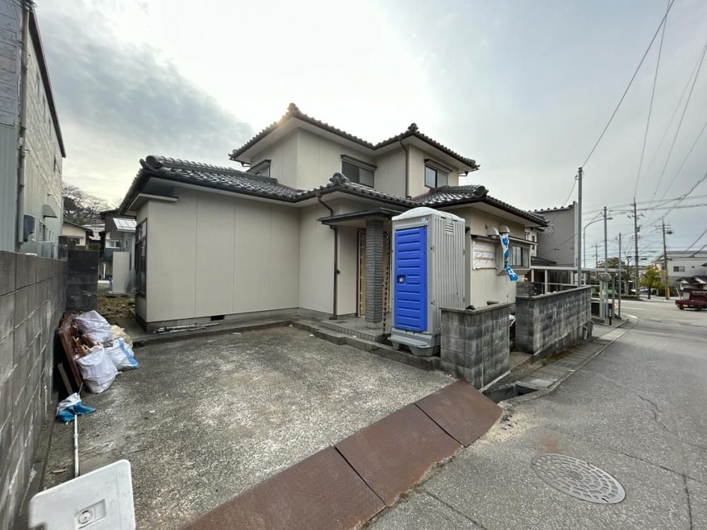 Renovated 4LDK Detached House for Sale in Kanazawa, Ishikawa - Thumbnail 2