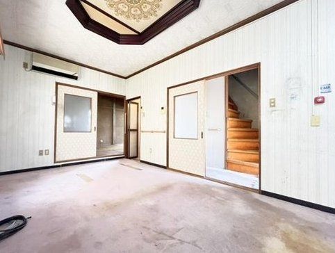 3LDK Detached House for Sale in Matsubara City, Osaka - Thumbnail 2