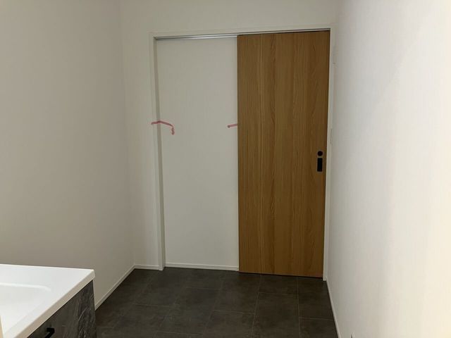 Modern 4SLDK House in Nara City with Large Land - Image 1