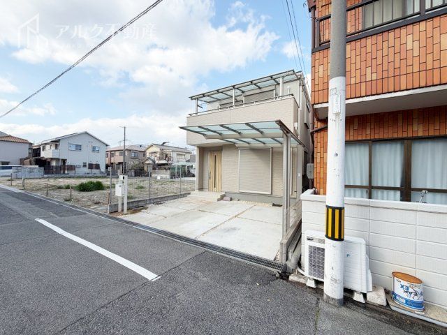 Modern 3LDK House in Amagasaki with Solar Panels & All-Electric - Thumbnail 4