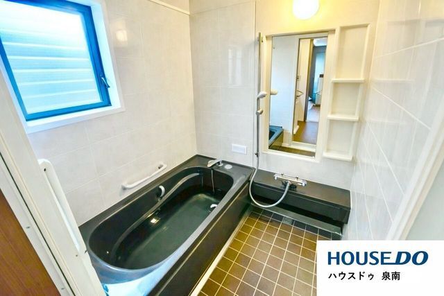 4SLDK Detached House for Sale in Hannan City, Osaka - Thumbnail 2