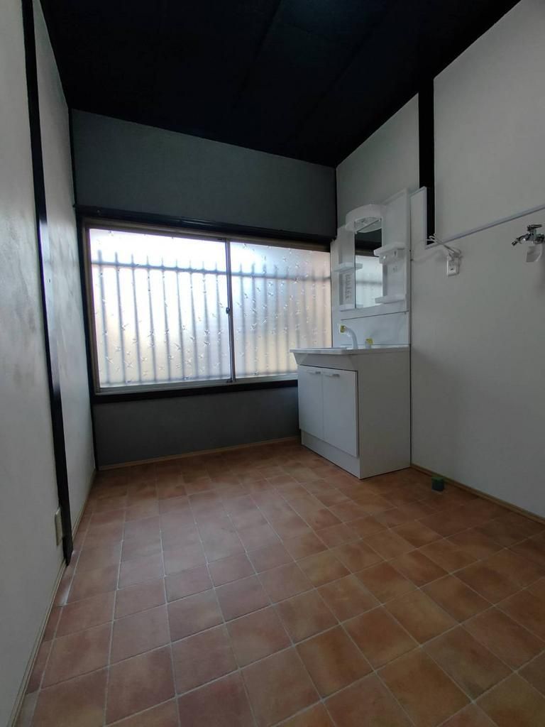 Renovated 2K House in Kakogawa, Hyogo - 7.3M Yen - Thumbnail 4