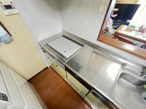 3LDK Family Home with Solar Panels in Kadoma, Osaka - Thumbnail 4