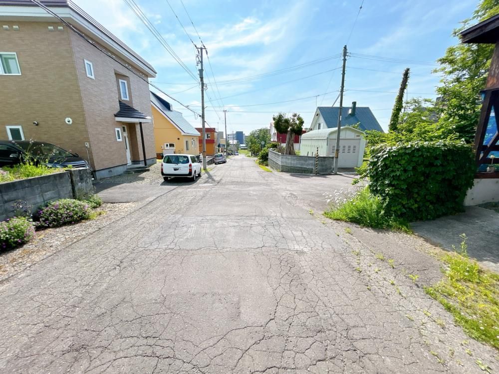 4LDK Detached House for Sale in Iwamizawa, Hokkaido - Thumbnail 2