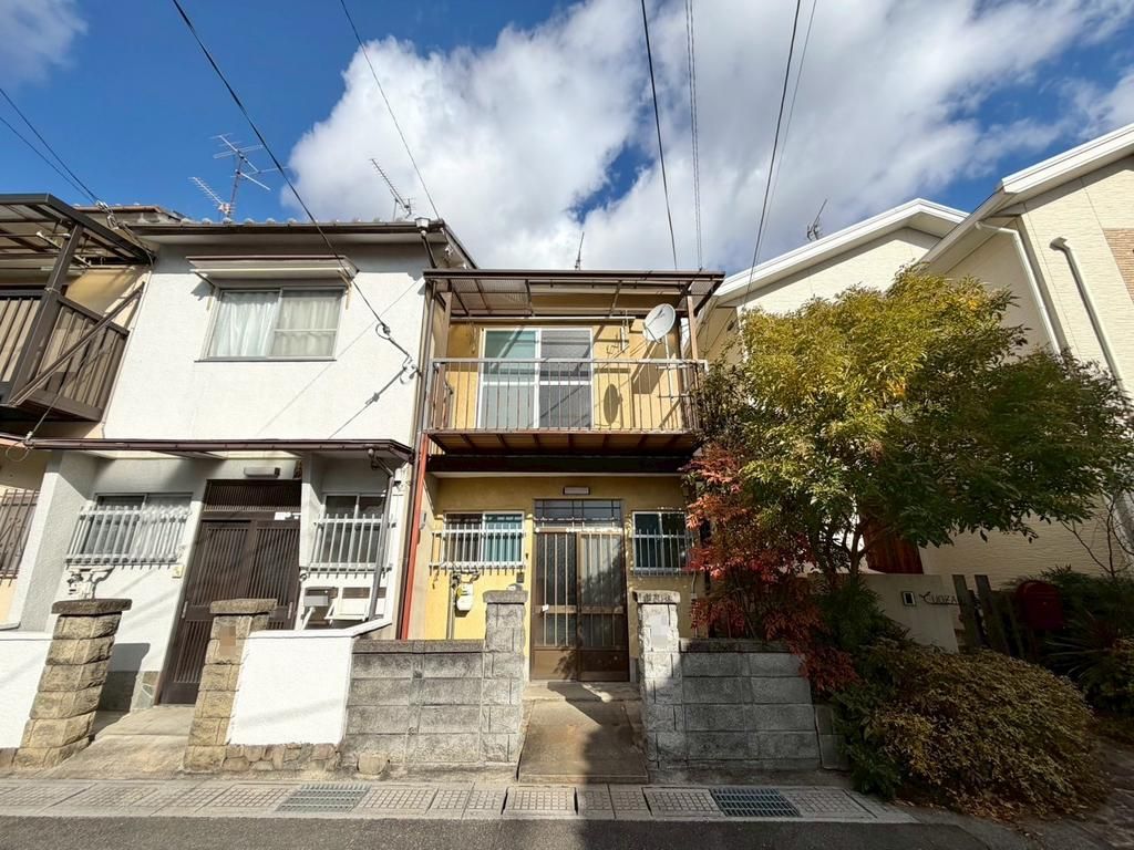 5DK Wooden Townhouse in Nagaokakyo City, Kyoto Prefecture - Thumbnail 2