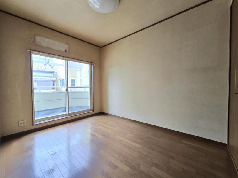 5LDK Steel-Frame House for Sale in Kadoma, Osaka - Thumbnail 3