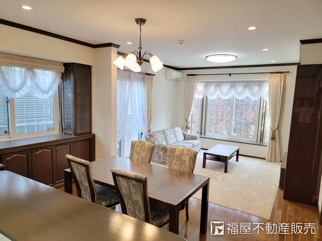 6SLDK All-Electric Family House with Solar Panels in Izumi, Osaka - Thumbnail 4