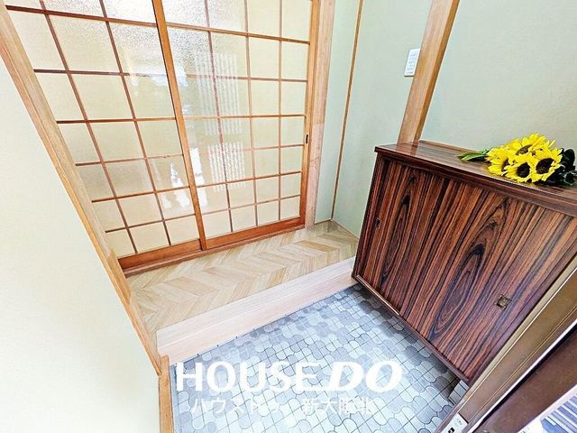 Renovated 2LDK House Near Juso Station, Osaka - Thumbnail 2