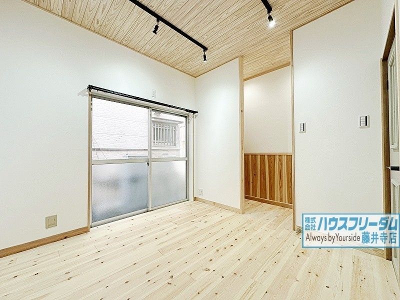 Renovated 3LDK House in Habikino, Osaka with Natural Materials - Thumbnail 4
