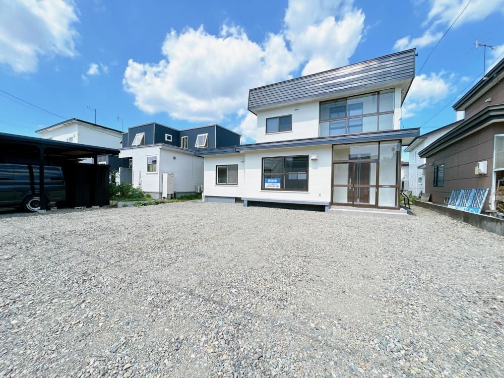 Renovated 4LDK House in Obihiro, Hokkaido | 106.51 sqm - Thumbnail 3
