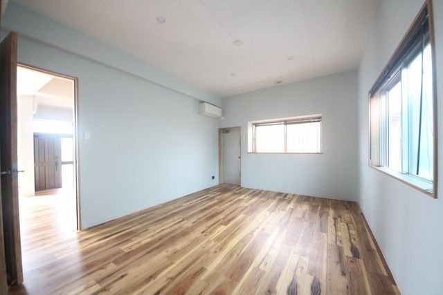 1LDK House for Sale on 560 sqm Land in Yaese, Okinawa - Thumbnail 4