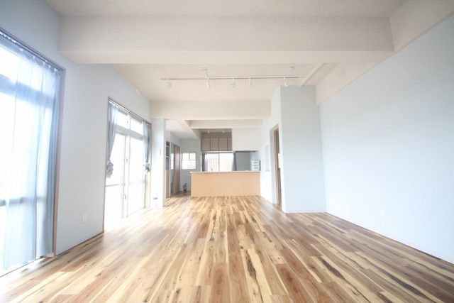 1LDK House for Sale on 560 sqm Land in Yaese, Okinawa - Thumbnail 2