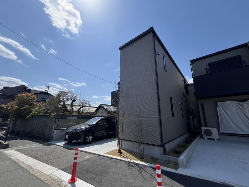 Modern 4LDK House for Sale in Yao, Osaka - Near Yao Station - Thumbnail 3