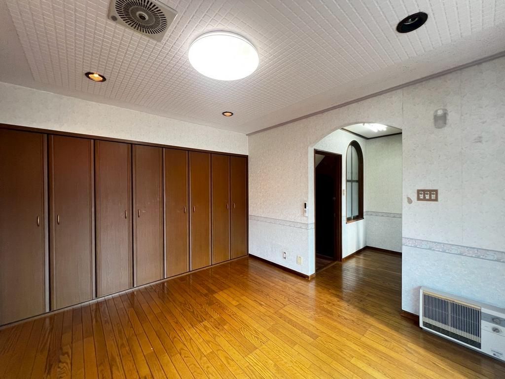 5LDK Detached House Near Nagai Station, Osaka | Spacious Family Home - Thumbnail 3