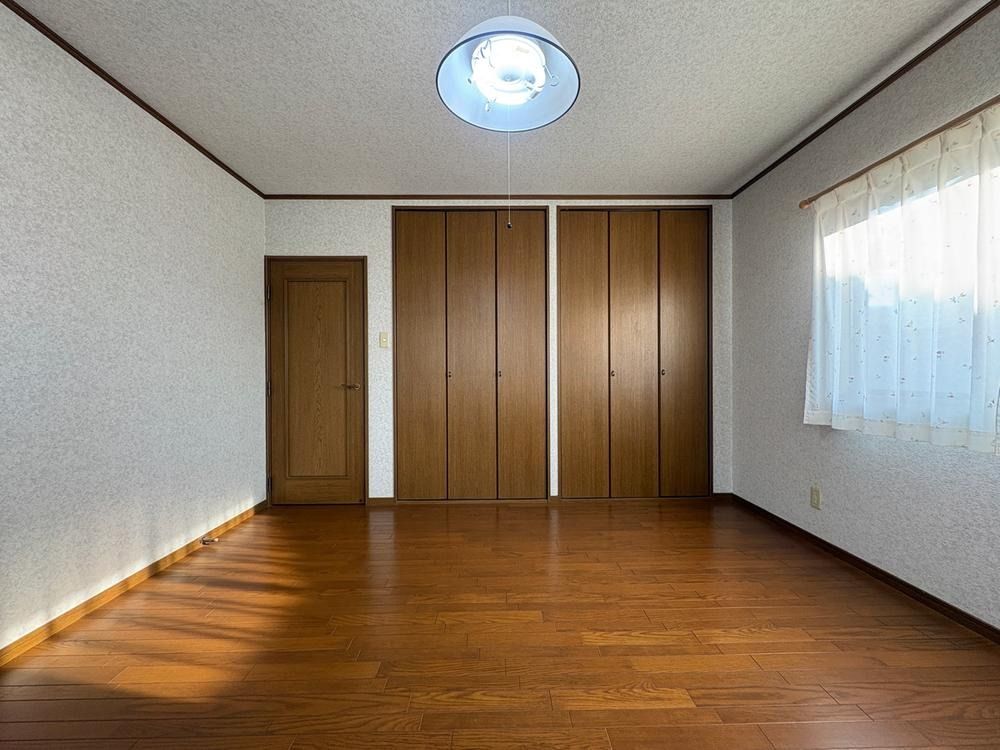 7LDK Reinforced Concrete House for Sale in Kumatori, Osaka - Thumbnail 3