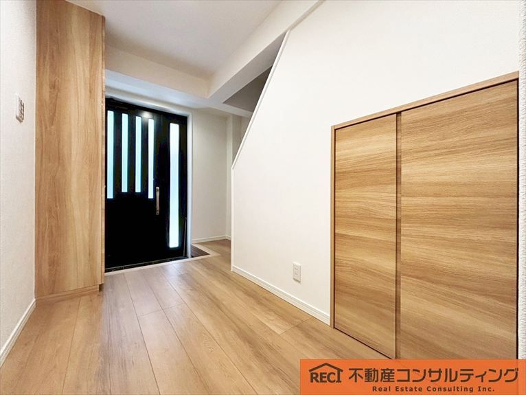 Fully Renovated 4LDK House Near Kyusugawa Station, Nishinomiya - Thumbnail 3