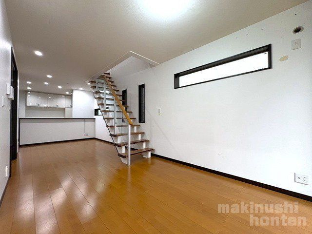Modern 4LDK House for Sale in Fujiidera, Osaka - Thumbnail 3
