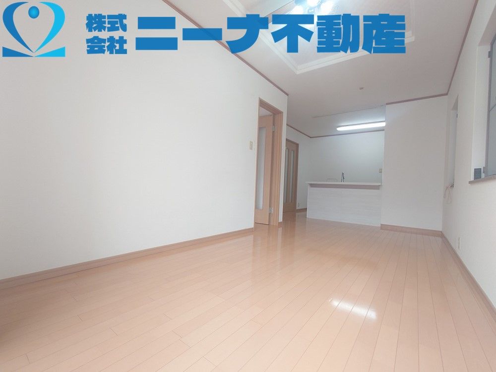 4LDK House for Sale in Taishi Town, Osaka - 10.7% Yield - Thumbnail 2