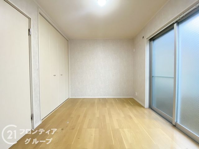 4LDK Detached House for Sale in Sakai, Osaka - Spacious Family Home - Thumbnail 3