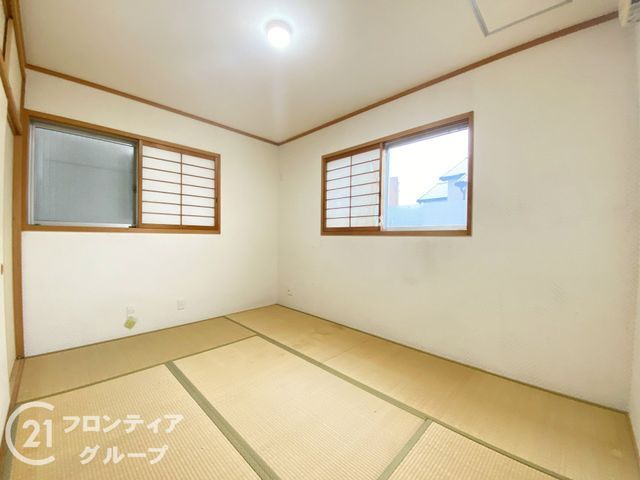 4LDK Detached House for Sale in Sakai, Osaka - Spacious Family Home - Thumbnail 4
