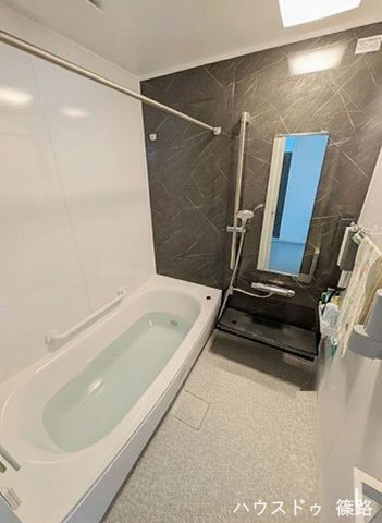 2022 Built Charcoal House in Ishikari Hokkaido with 3 Parking - Thumbnail 2