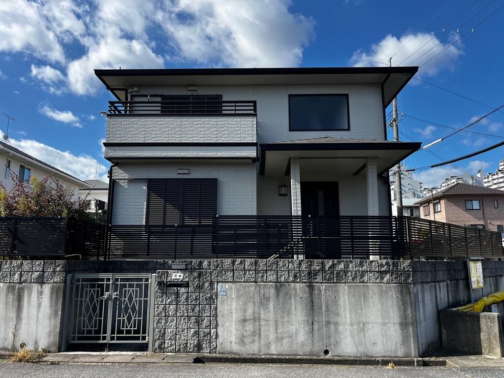 4SLDK Steel-Frame House for Sale in Kobe's Kita Ward | Panasonic Homes - Thumbnail 2