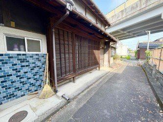 9K Wooden House for Sale in Yokkaichi, Mie Prefecture - Thumbnail 2